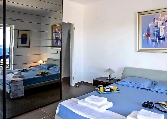 Beachfront Blue Sea Apartamento Páros